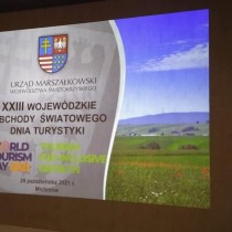 Powiększ zdjęcie 23.%20edycja%20wojewódzkich%20obchodów%20Światowego%20Dnia%20Turystyki.%20