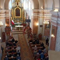 Powiększ zdjęcie Msza Święta w intencji  Żołnierzy Niezłomnych odprawiona w kościele Wniebowzięcia Najświętszej Maryi Panny we Włoszczowie.