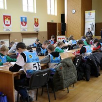 Powiększ zdjęcie Pierwsza konkurencja - test z wiedzy o ruchu drogowym oraz test skrzyżowań