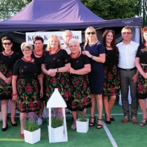 Powiększ zdjęcie Starosta Włoszczowski Dariusz Czechowski, Wicestarosta Łukasz Karpiński z KGW Komparzów