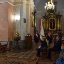 Powiększ zdjęcie Poczet sztandarowy z I Liceum Ogólnokształcącego we Włoszczowie
