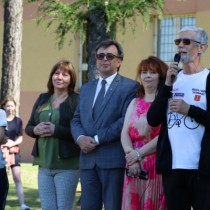 Powiększ zdjęcie Głos zabiera Wizytator Świątkarskiego Kuratorium Oświaty w Kielcach Sławomir Krzysztofik 
