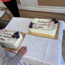 Powiększ zdjęcie Torty urodzinowe Jubilatek z Klubu Seniora 