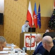 Powiększ zdjęcie Przy mównicy mieszkaniec gminy Krasocin
