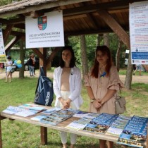 Powiększ zdjęcie Punkt informacyjny Urzędu Marszałkowskiego dotyczący projektu „Świętokrzyskie dla Ukrainy