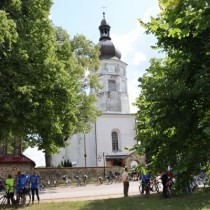 Powiększ zdjęcie Grupa uczestników rajdu 