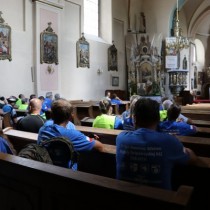Powiększ zdjęcie Wnętrze kościoła w Olesznie
