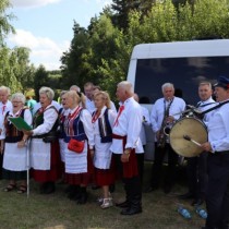 Powiększ zdjęcie Zespół Pieśni i Tańca 