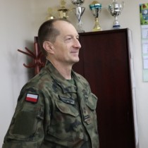 Powiększ zdjęcie ppłk Mirosław Smerdzyński -  Wojskowy Komendant Uzupełnień w Kielcach