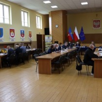 Powiększ zdjęcie Uczestnicy XXX sesji Rady Powiatu Włoszczowskiego