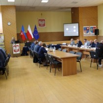 Powiększ zdjęcie Uczestnicy XXX sesji Rady Powiatu Włoszczowskiego