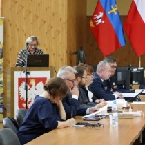 Powiększ zdjęcie Uczestnicy XXX sesji Rady Powiatu Włoszczowskiego