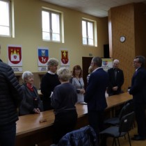 Powiększ zdjęcie Rozpoczęcie pracy przez Komisję Konkursową w Starostwie Powiatowym we Włoszczowie.