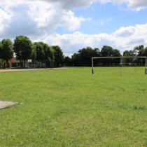 Powiększ zdjęcie Boisko przy I LO - miejsce budowy przyszłej hali sportowej.