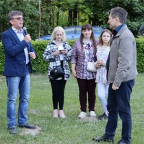 Powiększ zdjęcie Starosta wita na 
