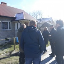 Powiększ zdjęcie Pierwsze spotkanie w sprawie odwodnienia drogi w Cieślach - 27 marca 2019 roku 