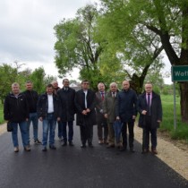 Powiększ zdjęcie Wójt%20Secemina,%20Inspektor%20Nadzoru,%20Radny%20Sejmiku,%20Dyrektor%20„DUKTU”,%20Dyrektor%20Wydziału%20Infrastruktury%20i%20Rozwoju%20Urzędu%20Wojewódzkiego,%20Starosta%20Włoszczowski,%20Wicestarosta,%20Przewodniczący%20Rady%20Powiatu,%20Dyrektor%20ZDP,%20Wiceprzewodniczący%20Rady%20Powiatu