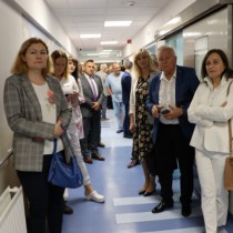 Powiększ zdjęcie Uczestnicy uroczystości