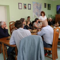 Powiększ zdjęcie Głos zabiera Członek Zarządu Powiatu Włoszczowskiego Malgorzata Gusta