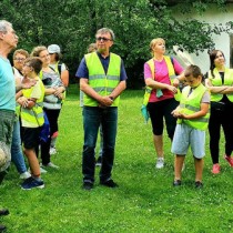 Powiększ zdjęcie Właściciel kompleksu Stanisław Giżyński opowiada o dworze