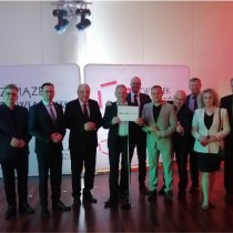 Powiększ zdjęcie Grupa samorządowców z terenu województwa świętokrzyskiego