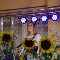 Powiększ zdjęcie Występ FOLK LADY