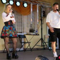 Powiększ zdjęcie Występ FOLK LADY