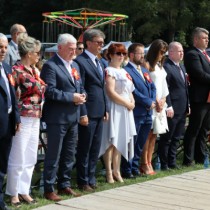 Powiększ zdjęcie Organizatorzy dożynek i zaproszeni goście