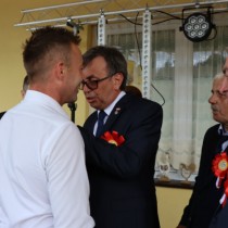 Powiększ zdjęcie Wręczenie Rolnikom z powiatu włoszczowskiego odznak honorowych „Zasłużony dla Rolnictwa”