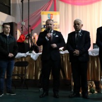 Powiększ zdjęcie Wicestarosta Łukasz Karpiński składa życzenia z okazji Dnia Kobiet