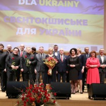 Powiększ zdjęcie Zespół tenorów LEONVOCI z gospodarzami Gali i partnerami projektu 