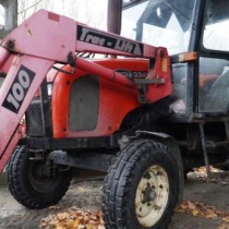 Powiększ zdjęcie Stary ciągnik marki Zetor, który do tej pory pracował w Zarządzie Dróg Powiatowych.