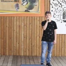 Powiększ zdjęcie Występ jednego z uczestników konkursu