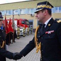 Powiększ zdjęcie Wręczenie odznaczeń, wyróżnień i awansów