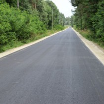 Powiększ zdjęcie Zmodernizowany odcinek drogi powiatowej Radków (Młyn) - Radków 