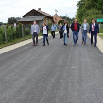 Powiększ zdjęcie Odbiór przebudowanej drogi w Jeżowicach