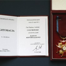 Powiększ zdjęcie Legitymacja i Złoty Krzyż Zasługi