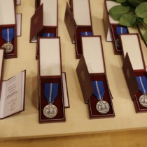Powiększ zdjęcie Odznaczenia