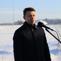 Powiększ zdjęcie Głos zabiera Poseł Bartłomiej Dorywalski