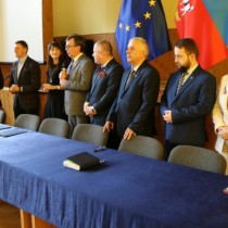 Powiększ zdjęcie Głos zabiera Starosta Włoszczowski Dariusz Czechowski