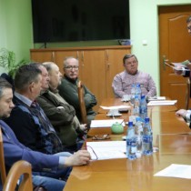 Powiększ zdjęcie Starosta przedstawia dane na temat obwodów łowieckich na terenie powiatu włoszczowskiego