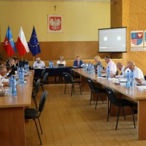 Powiększ zdjęcie XXVIII%20sesja%20Rady%20Powiatu%20Włoszczowskiego