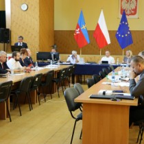 Powiększ zdjęcie Głos%20zabiera%20Starosta%20Włoszczowski%20Dariusz%20Czechowski