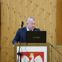 Powiększ zdjęcie Głos zabiera Wicestarosta Łukasz Karpiński