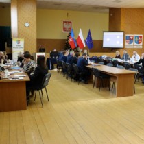 Powiększ zdjęcie XLIV sesja Rady Powiatu Włoszczowskiego