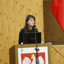 Powiększ zdjęcie Głos zabiera Skarbnik Powiatu Agnieszka Górska