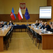 Powiększ zdjęcie Sesja%20Rady%20Powiatu%20Włoszczowskiego