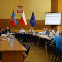 Powiększ zdjęcie Obrady%20XXXIX%20sesji%20Rady%20Powiatu%20Włoszczowskiego