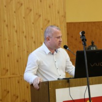 Powiększ zdjęcie Głos zabiera Wicestarosta Łukasz Karpiński