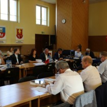 Powiększ zdjęcie Obrady XXXIX sesji Rady Powiatu Włoszczowskiego